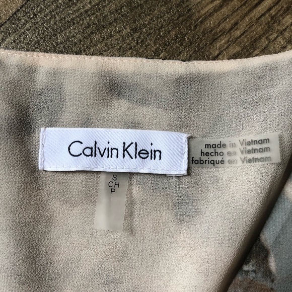 Calvin Klein Rose Print long Sleeve Blouse - Picture 6 of 8